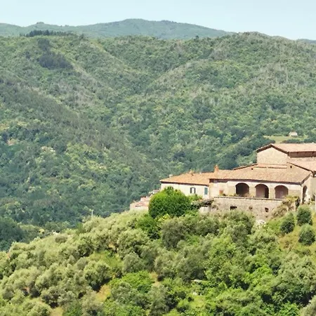 Da Arturo E Maruca Con 2 Vellano