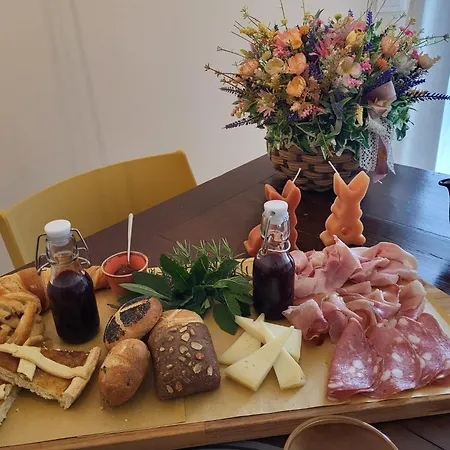 Da Arturo E Maruca Con 2 4*