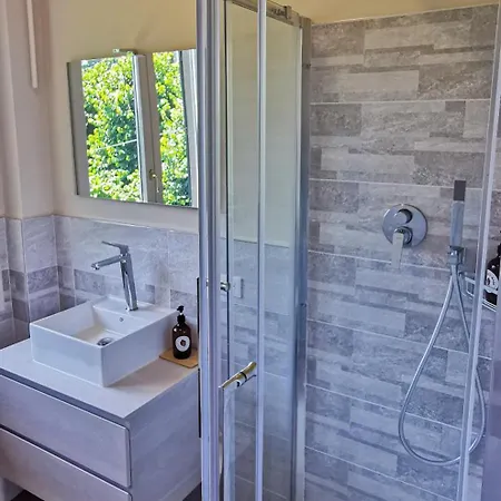 Da Arturo E Maruca Con 2 Vellano