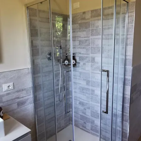 Da Arturo E Maruca Con 2 Vellano